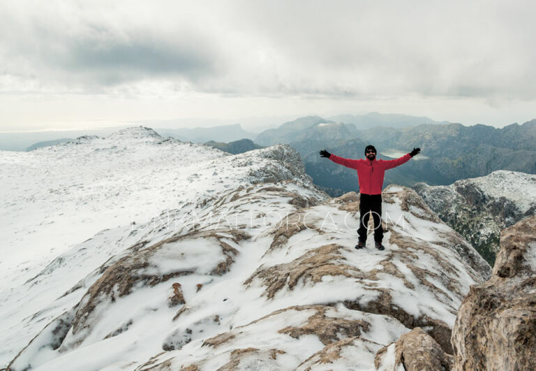 Cumbre nevada Puig de Massanella, Mallorca