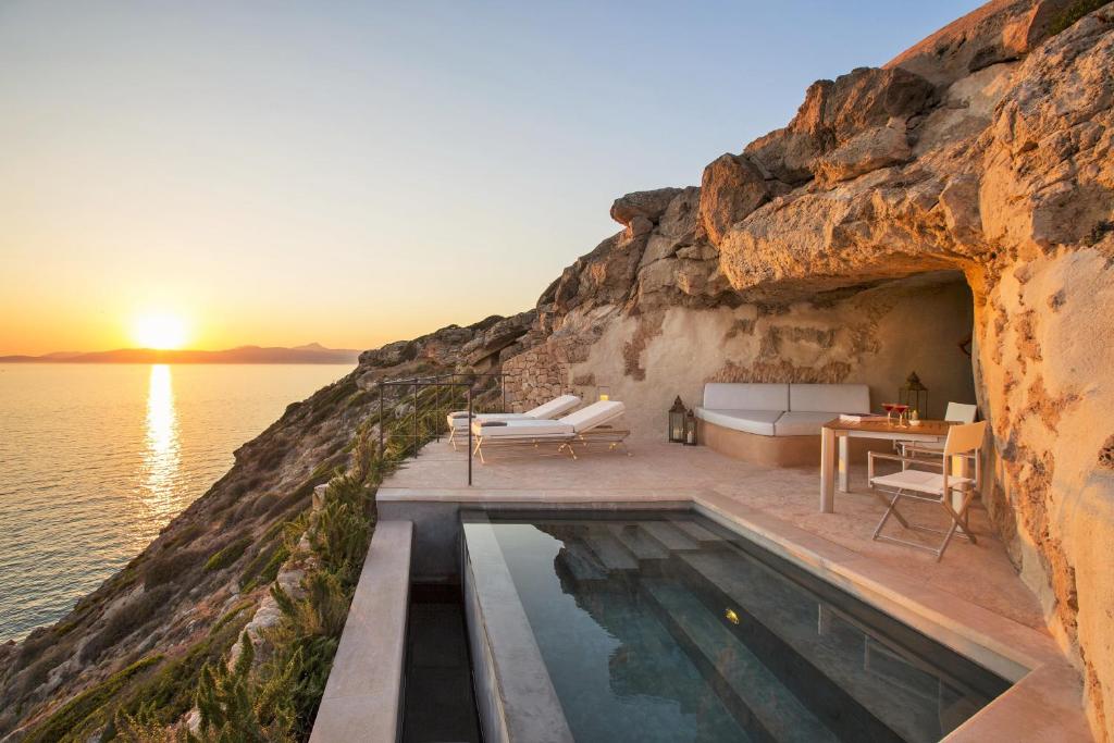 hoteles-sorprendentes-mallorca-cap-rocat-hotel-5-estrellas